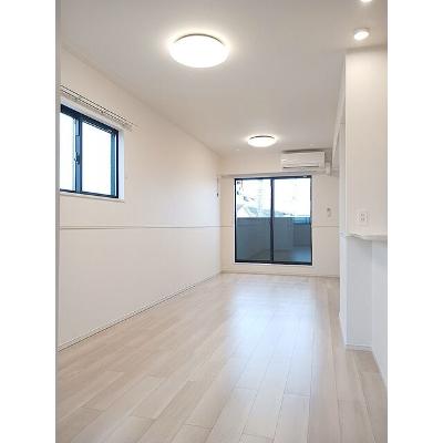 コスタ　デ　ピノス 206【管理NO：1-027632401-02050】 ★家具家電は申し込み後に搬入しますの物件写真2