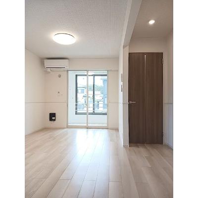 カーサ・ディスパシオ 102【管理NO：1-026206701-01020】 ★家具家電は申し込み後に搬入します★の物件写真2