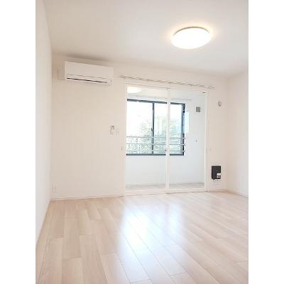 ラピスラズリⅤ 206【管理NO：1-027709301-02050】 ★家具家電は申し込み後に搬入します★の物件写真2