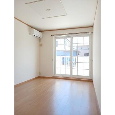 サントノーレ 101【管理NO：1-012525901-01010】 ★家具家電は申し込み後に搬入しますの物件写真2