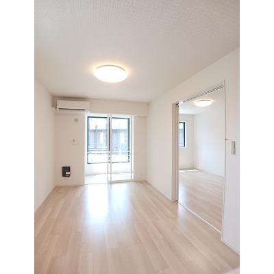 コスモス 101【管理NO：1-028495701-01010】 ★家具家電は申し込み後に搬入します 2026年08月上旬入居可能の物件写真2