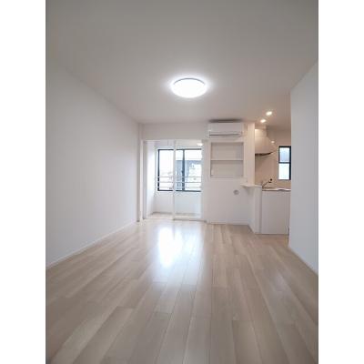 ヒカルサ焼津塩津ウエスト 203【管理NO：1-028391701-02030】 ★家具家電は申し込み後に搬入しますの物件写真2