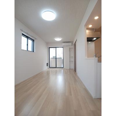ヒカルサ焼津塩津ウエスト 107【管理NO：1-028391701-01060】 ★家具家電は申し込み後に搬入しますの物件写真2