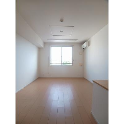 タカス　サザンハイツ 208【管理NO：1-019809601-02070】 ★家具家電は申し込み後に搬入します★の物件写真2