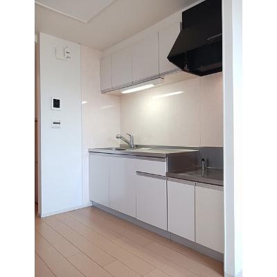 タカス　サザンハイツ 208【管理NO：1-019809601-02070】 ★家具家電は申し込み後に搬入します★の物件写真3