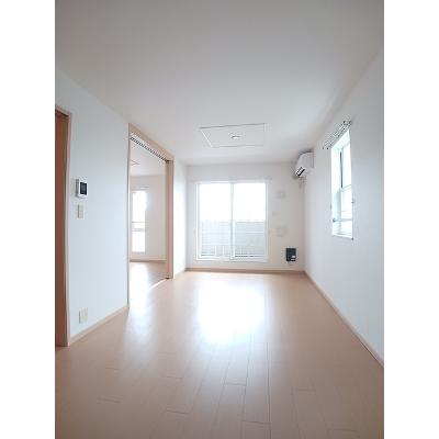 クラール 201【管理NO：1-016814201-02010】 ★家具家電は申し込み後に搬入しますの物件写真2