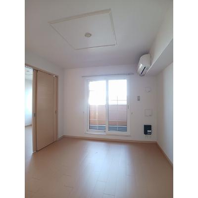 フルール２６ 205【管理NO：1-016426501-02040】 ★家具家電は申し込み後に搬入しますの物件写真2