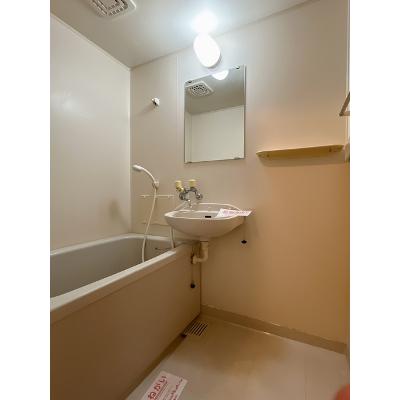 ニューエントピア 102【管理NO：1-006805501-01020】 ★家具家電は申し込み後に搬入しますの物件写真4