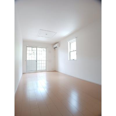 モデルノ　パラッツオ 101【管理NO：1-018402301-01010】 ★家具家電は申し込み後に搬入します★の物件写真2