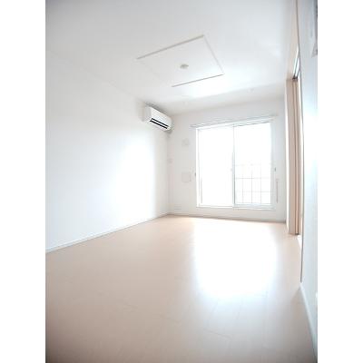 ＲＩＶＡＢＩＧ　Ⅴ 203【管理NO：1-017725101-02030】 ★家具家電は申し込み後に搬入しますの物件写真2