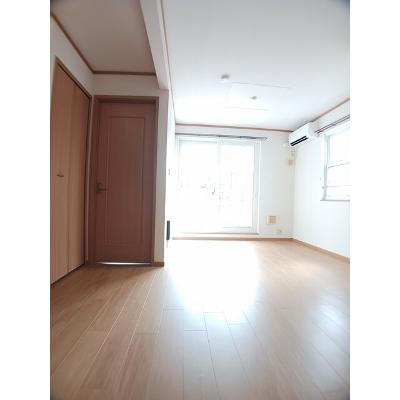 ルーナⅠ 201【管理NO：1-011914001-02010】 ★家具家電は申し込み後に搬入します★の物件写真2