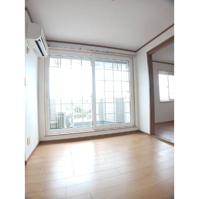 シーサイドキャッスル 201【管理NO：1-007963201-02010】 ★家具家電は申し込み後に搬入します★の物件写真2