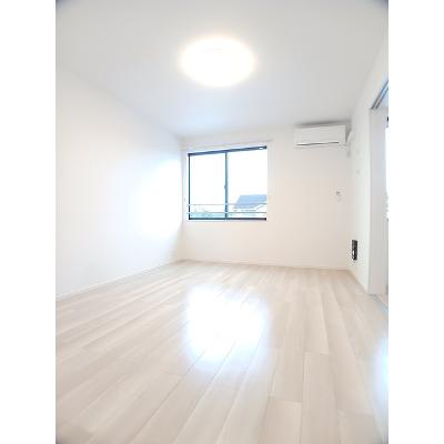ジール 206【管理NO：1-028356701-02050】 ★家具家電は申し込み後に搬入しますの物件写真2