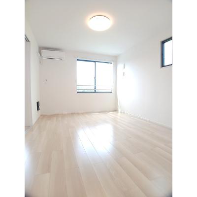 ジール 201【管理NO：1-028356701-02010】 ★家具家電は申し込み後に搬入しますの物件写真2