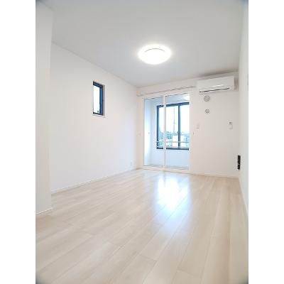 ジール 107【管理NO：1-028356701-01060】 ★家具家電は申し込み後に搬入しますの物件写真2