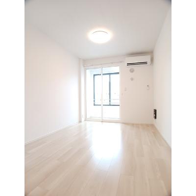 ジール 106【管理NO：1-028356701-01050】 ★家具家電は申し込み後に搬入しますの物件写真2