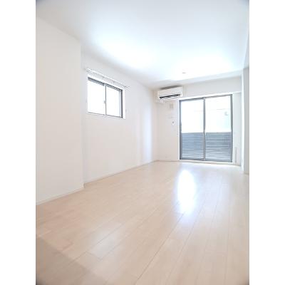 リミードⅡ 101【管理NO：1-023916102-01010】 ★家具家電は申し込み後に搬入しますの物件写真2