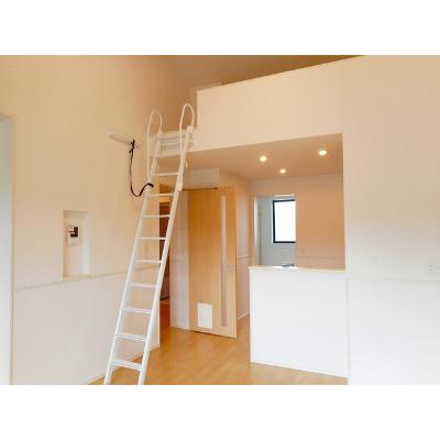 フィオーレ 202【管理NO：1-023270101-02020】 ★家具家電は申し込み後に搬入します 2026年09月中旬入居可能の物件写真2