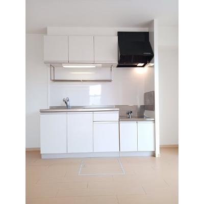 ブリーゼⅡ 102【管理NO：1-016431001-01020】 ★家具家電は申し込み後に搬入しますの物件写真3