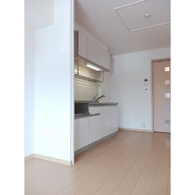 Ｕｎｅ　ｅｎｔｒｅｅ　Ⅱ 102【管理NO：1-016042201-01020】 ★家具家電は申し込み後に搬入しますの物件写真3