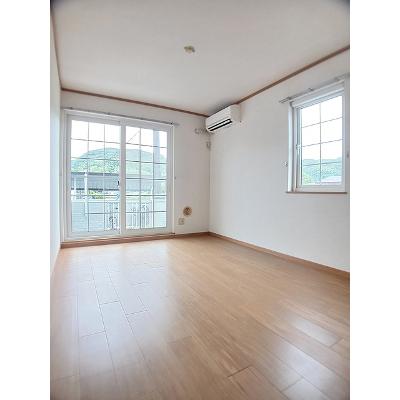 ＣＡＲＮＡ　Ⅱ 101【管理NO：1-011697101-01010】 ★家具家電は申し込み後に搬入しますの物件写真2