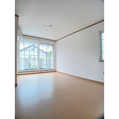 ビィラ・ヴェルジュⅡ 201【管理NO：1-010640802-02010】 ★家具家電は申し込み後に搬入します★の物件写真2