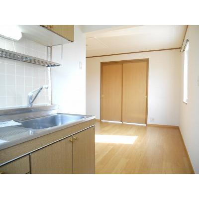 グリーンパレスⅡ 102【管理NO：1-007802101-01020】 ★家具家電は申し込み後に搬入しますの物件写真2
