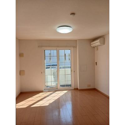 ウィスティリア２ 103【管理NO：1-014722602-01030】 ★家具家電は申し込み後に搬入します★の物件写真2
