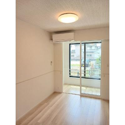 リベルタ 105【管理NO：1-028696101-01040】 ★家具家電は申し込み後に搬入します★の物件写真2