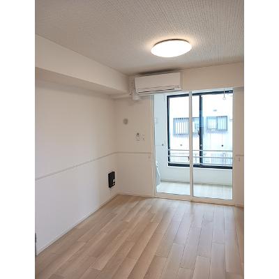 リベルタ 101【管理NO：1-028696101-01010】 ★家具家電は申し込み後に搬入します★の物件写真2