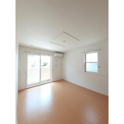 ピフレ 101【管理NO：1-018867401-01010】 ★家具家電は申し込み後に搬入しますの物件写真2