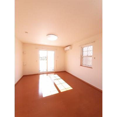 ラフレシールⅠ 105【管理NO：1-014476901-01040】 ★家具家電は申し込み後に搬入します★の物件写真2
