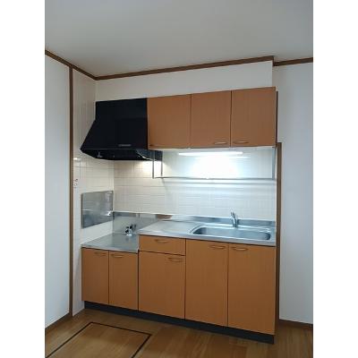 カモミール２ 101【管理NO：1-010070301-01010】 ★家具家電は申し込み後に搬入します★の物件写真3