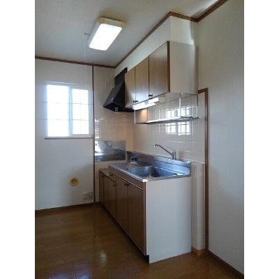 カモミール 203【管理NO：1-009428001-02030】 ★家具家電は申し込み後に搬入します★の物件写真3