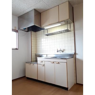 エレガンス葵 201【管理NO：1-001497001-02010】 ★家具家電は申し込み後に搬入しますの物件写真3