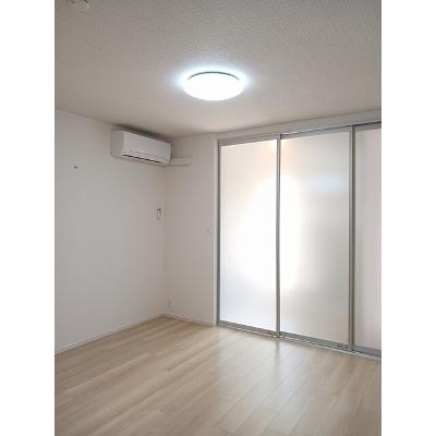 フェリスⅤ 101【管理NO：1-028213201-01010】 ★家具家電は申し込み後に搬入します★の物件写真2