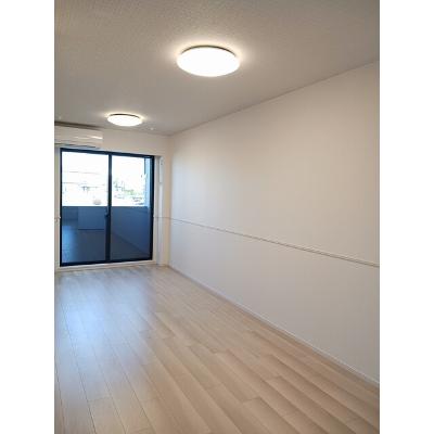 アジャーⅠ 102【管理NO：1-027671501-01020】 ★家具家電は申し込み後に搬入します★の物件写真2