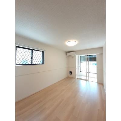 アイリス初生Ａ 101【管理NO：1-027283901-01010】 ★家具家電は申し込み後に搬入します★の物件写真2