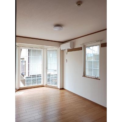 サンクローレⅢ 103【管理NO：1-010416202-01030】 ★家具家電は申し込み後に搬入します★の物件写真2