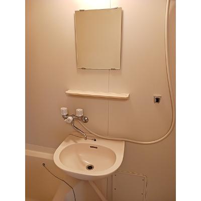 メゾンＣＥＬＩＮＥ 107【管理NO：1-001697901-01060】 ★家具家電は申し込み後に搬入します★の物件写真6