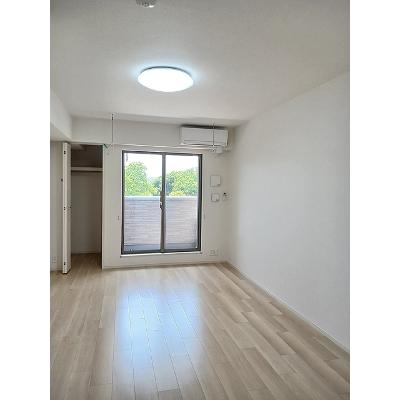 ブール・デュ・ラック 205【管理NO：1-028328401-02040】 ★家具家電は申し込み後に搬入します★の物件写真2