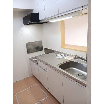 ソレイユⅠ 102【管理NO：1-019672201-01020】 ★家具家電は申し込み後に搬入します★の物件写真3