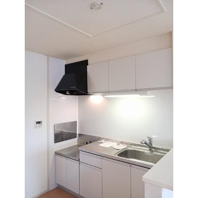 エトワール 203【管理NO：1-019631801-02030】 ★家具家電は申し込み後に搬入しますの物件写真3