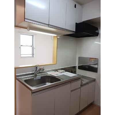リバーサイドガーデン 201【管理NO：1-018632801-02010】 ★家具家電は申し込み後に搬入しますの物件写真3