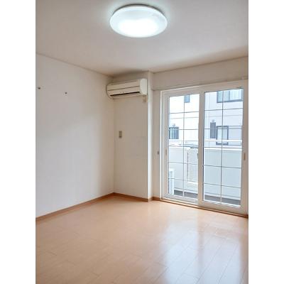 インペリアル　ボヌール 105【管理NO：1-015010401-01040】 ★家具家電は申し込み後に搬入しますの物件写真2