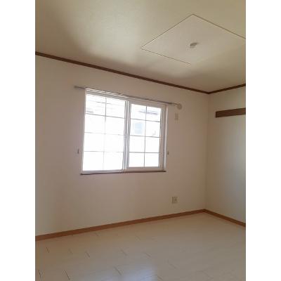 リヴ・アラモード 202【管理NO：1-010564201-02020】 ★家具家電は申し込み後に搬入します★の物件写真2