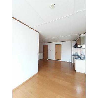 ニュークレストール内藤 201【管理NO：1-009426701-02010】 ★家具家電は申し込み後に搬入します★の物件写真2