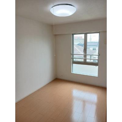 ピュアライフ 306【管理NO：1-017786101-03050】 ★家具家電は申し込み後に搬入します★の物件写真2