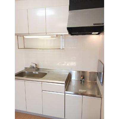 ロータス 202【管理NO：1-016888401-02020】 ★家具家電は申し込み後に搬入しますの物件写真3