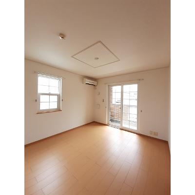 ランベリール 102【管理NO：1-014789501-01020】 ★家具家電は申し込み後に搬入します 2026年08月上旬入居可能の物件写真2